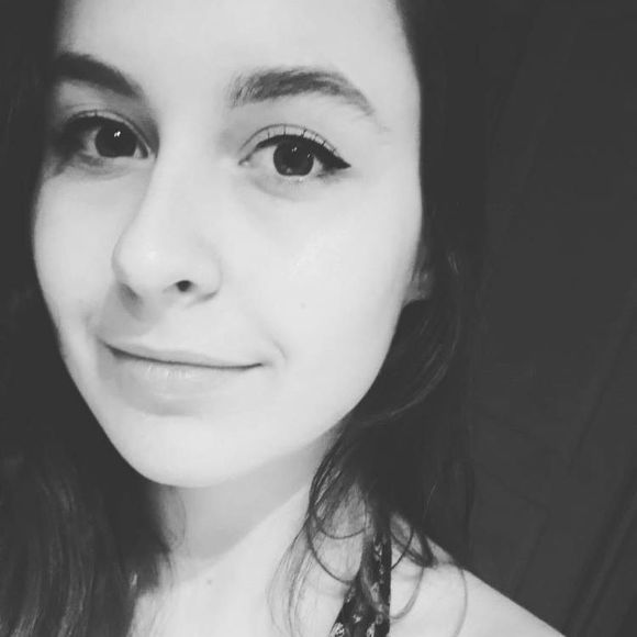 Meet your Posher, Roxanne - Picture 1 of 1